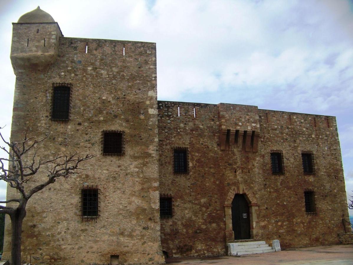Residence Santa Ghisonaccia Buitenkant foto
