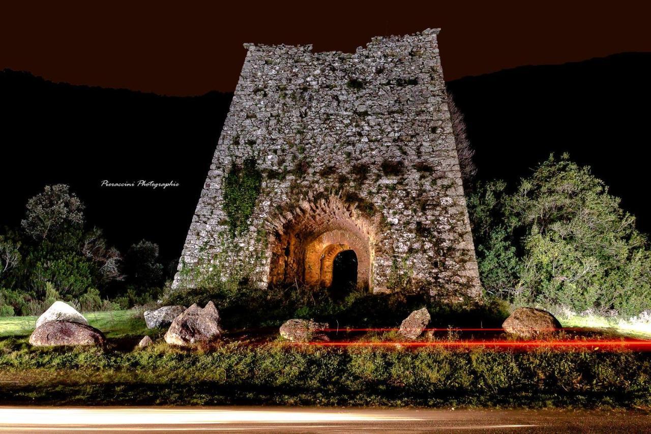 Residence Santa Ghisonaccia Buitenkant foto